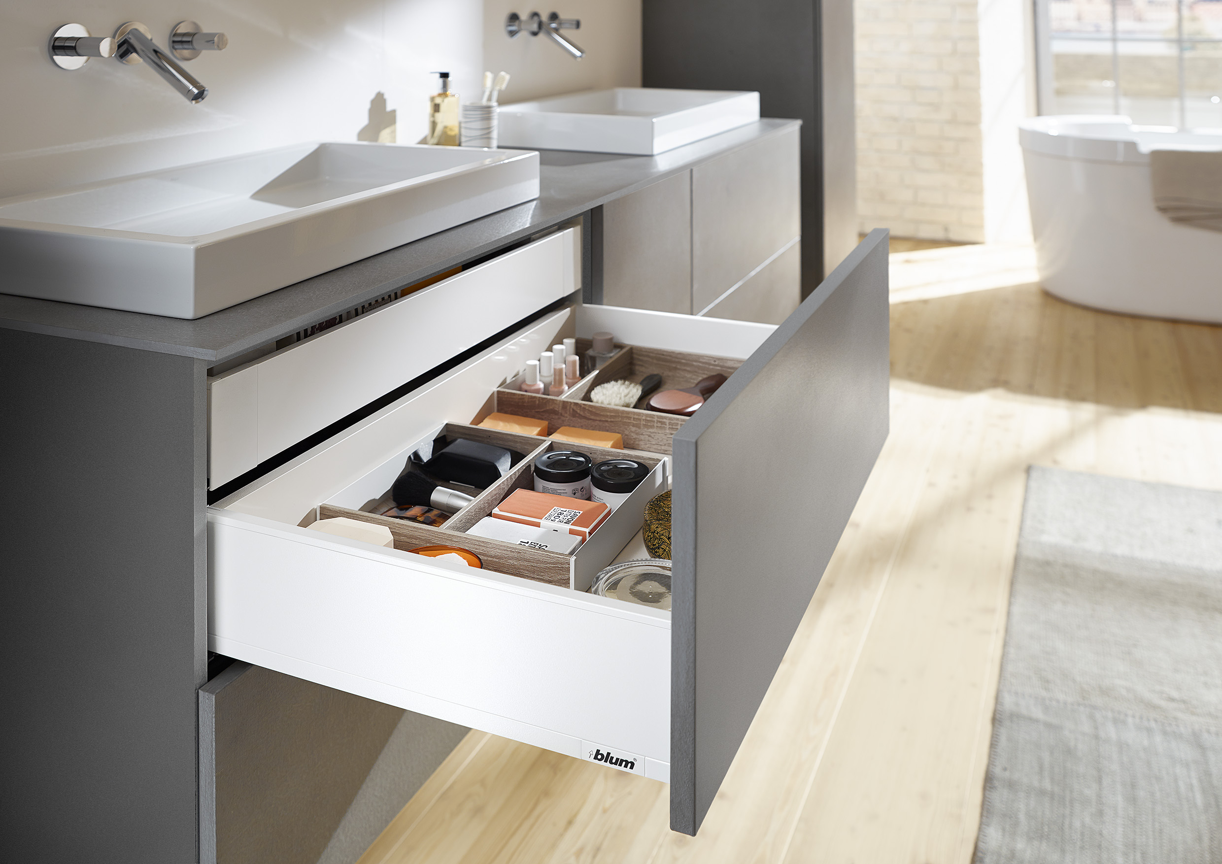 Gana más espacio en tu cocina con el cajón Legrabox de Blum